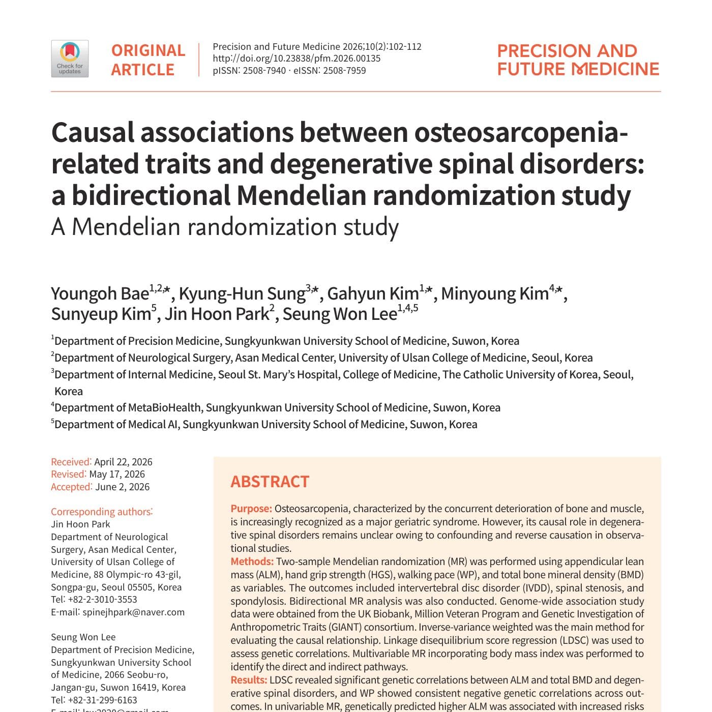Causal associations between osteosarcopenia-related traits and degenerative spinal disorders: a bidirectional Mendelian randomization study 첫 면